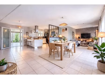 vente maison 7 pièces 213 m² à saint-pierre-d'eyraud (24130)  339 900 €