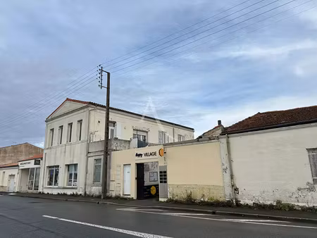 vente immeuble 8 pièces 752m2 rochefort 17300 - 898000 € - surface privée