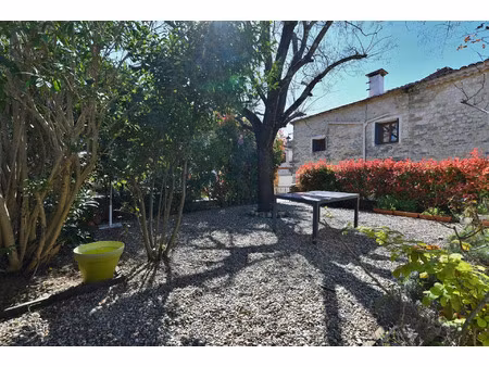 vente maison 8 pièces 122 m² uzès (30700)