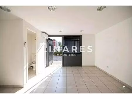 location commerce fos sur mer 13270 20m²