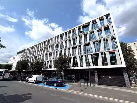 location bureaux 393m² à 823m²