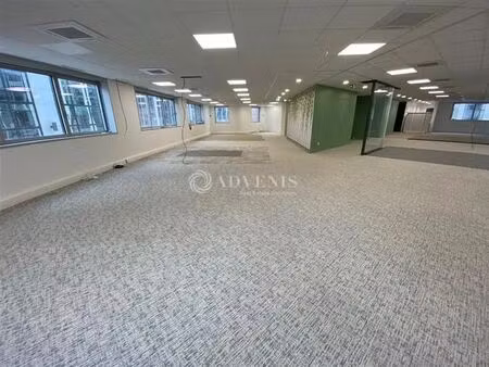 location bureaux 250 m² à 1 603 m²