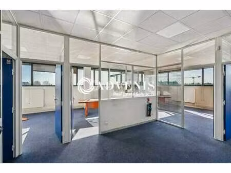location bureaux 206 m² à 303 m²