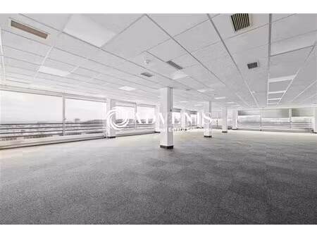 location bureaux 337 m² à 400 m²