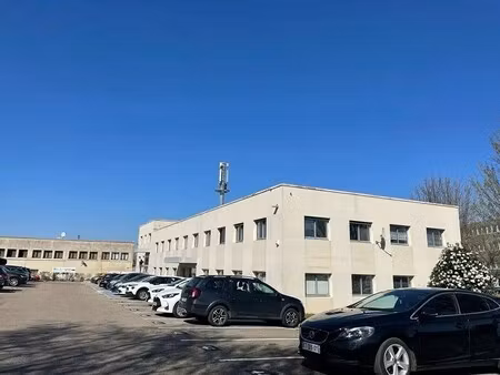 location bureaux 53 m²