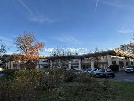 location bureaux 175 m² à 185 m²