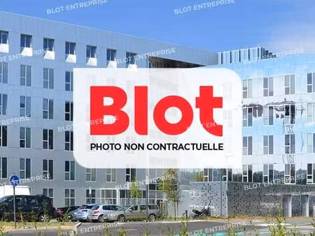 location bureaux 586 m²