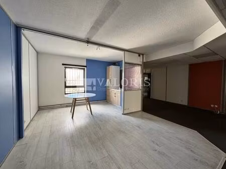 location bureaux 93 m² à 458 m²