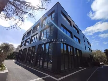 location bureaux 182 m²