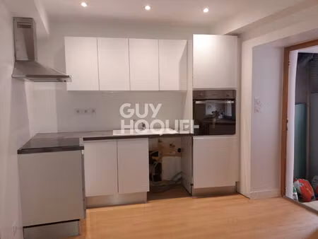 à vendre : appartement 2 pièces au coeur d'albertville