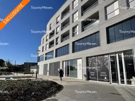 location bureaux 147 m² à 672 m²