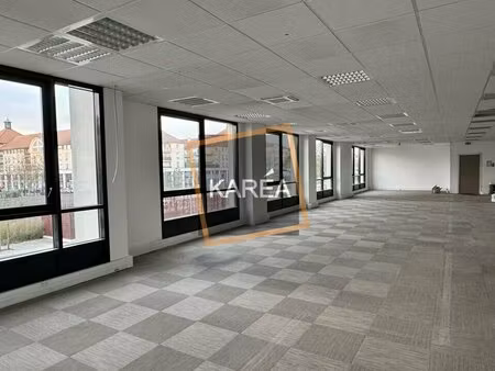 location bureaux 126 m² à 1 629 m²