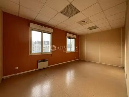 location bureaux 140 m²