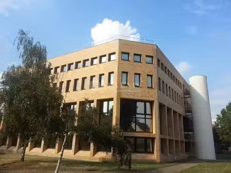 location bureaux 450m² à 3902m²
