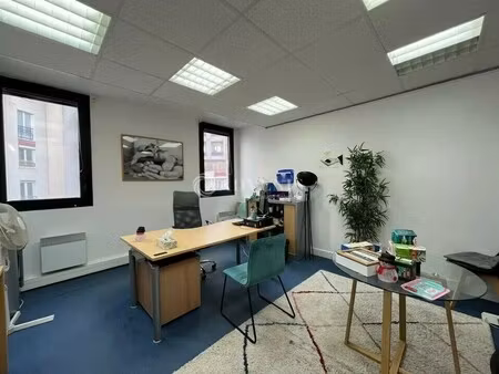 location bureaux 48 m² à 167 m²