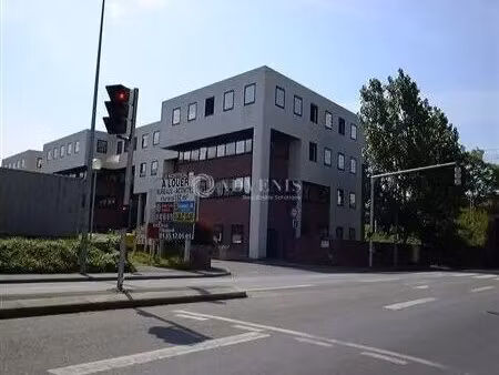 location bureaux 34 m² à 2 207 m²