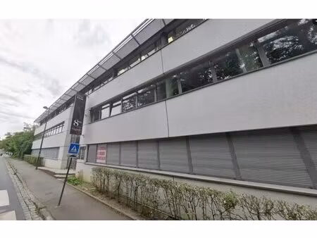 location bureaux 212 m² à 457 m²