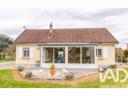 maison à noyers (45260)