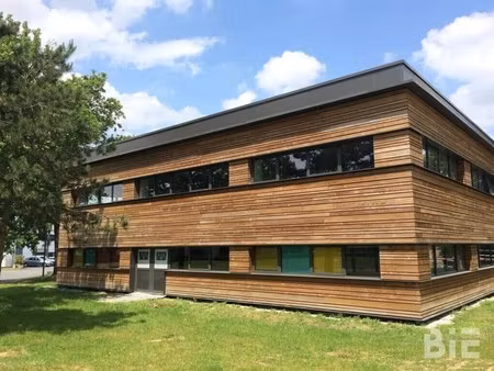 location bureaux 204 m² à 972 m²