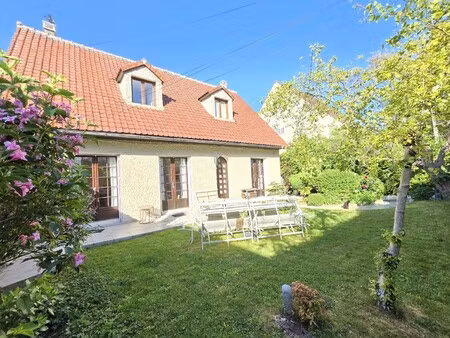 maison contemporaine à vendre dans le quartier dhuys-hoche