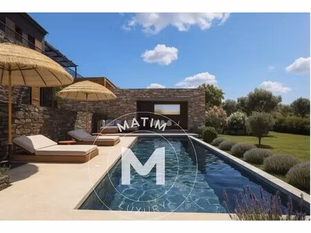 maison de luxe à vendre dans le quartier lupino