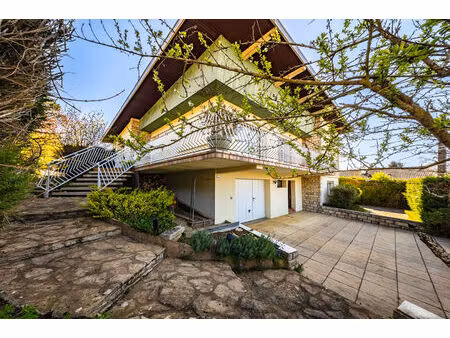 grande maison 139m2 avec 4 chambres 2 sdb grand jardin