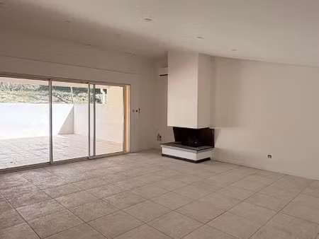 location maison 4 pièces 105 m² à simiane-collongue (13109)  1 740 €