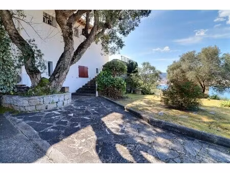 maison de luxe à vendre dans le quartier aspretto