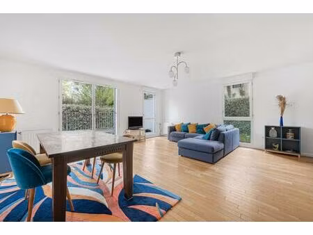 bel appartement familal de 5 pièces - 102 m2 avec terrasse