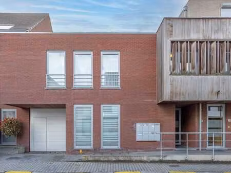 appartement rez-de-chaussée avec jardin et parking