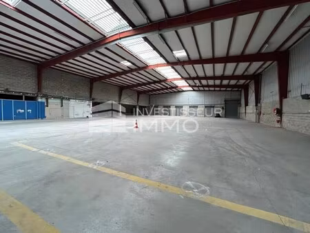 location local d'activités 4 990 m² à 10 463 m²