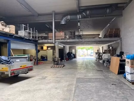 location local d'activités 750 m²