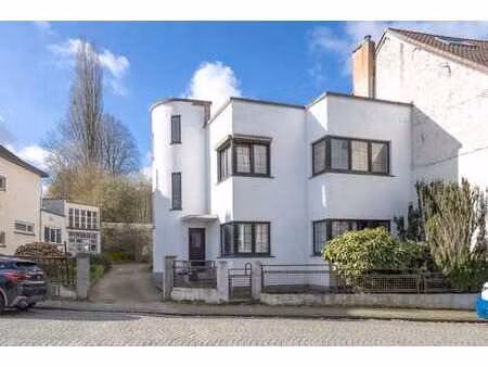 maison à rénover avec grand garage – itterbeek