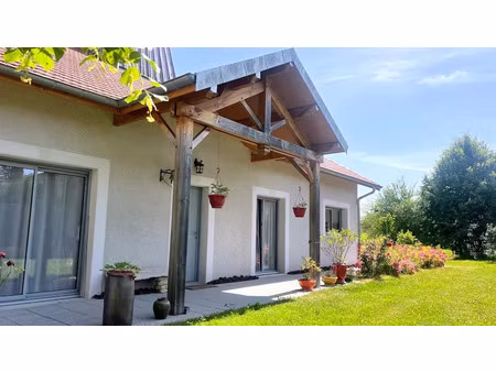 vente maison 9 pièces 275 m² à valdahon (25800)  499 000 €