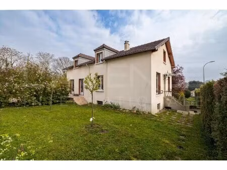 saint germain en laye maison familiale 4 chambres avec jardin et sous-sol