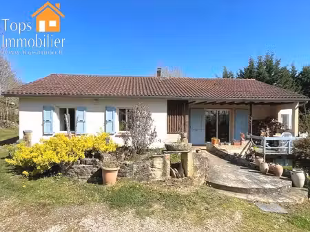 maison de plain-pied avec garage  grand atelier et terrain au calme proche commodités