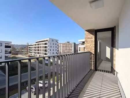 2 chambres neuf avec terrasse et parking