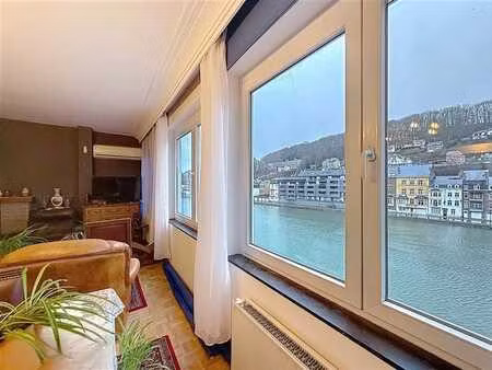 appartement 2 ch et bureau + garage avec superbe vue