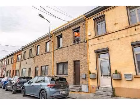 charmante maison avec jardin !