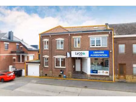 rez commercial et appartement duplex 3 chambres et garage