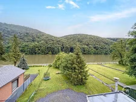 villa de 240m² habitables en bord de meuse à hastière