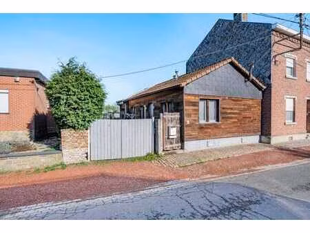 bungalow 2 chambres avec fort potentiel à alleur