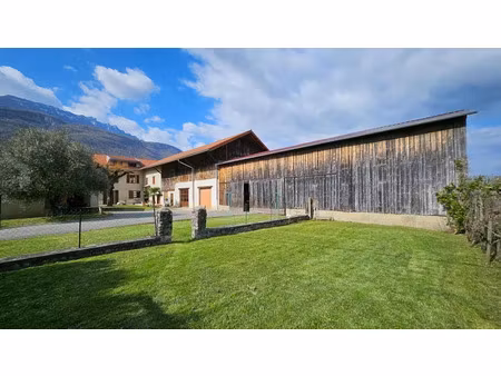 vente maison 8 pièces 253.42 m² à la buissière (38530)  649 000 €