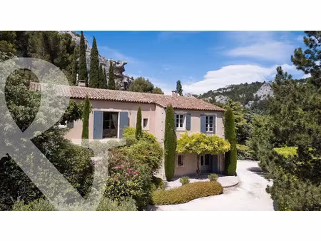 vente maison 6 pièces 300 m² à les baux-de-provence (13520)  3 551 000 €