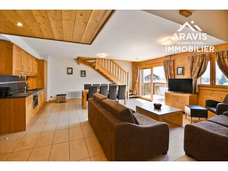 bel appartement t4 en plein centre de village de samoëns