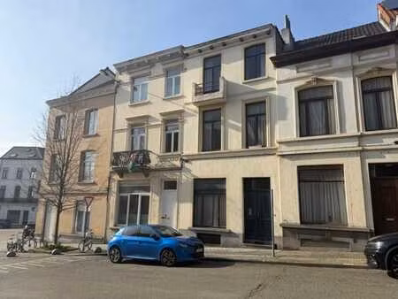 cinquantenaire : maison bruxelloise 5ch + cour