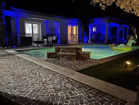 vente villa 5 pièces 120 m² à le muy (83490)  724 000 €