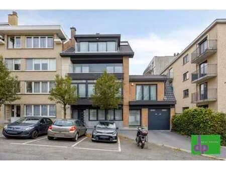 magnifique maison unifamiliale de 415 m² + garage + jardin