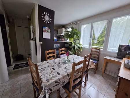 vente appartement 4 pièces 64 m² à saint-quentin (02100)  60 900 €