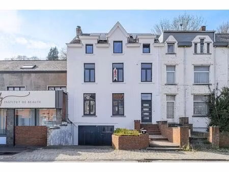 maison à vendre à av. des combattants 86 court-saint-étienne (vbe06188)